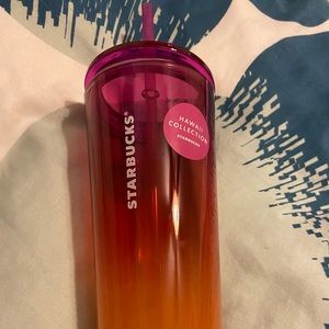 New Starbucks ombré Hawaii Collection Glass Tumbler 18 oz. with Straw